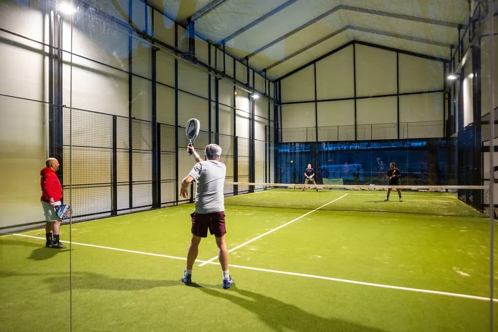 Terrain intérieur Padel 15